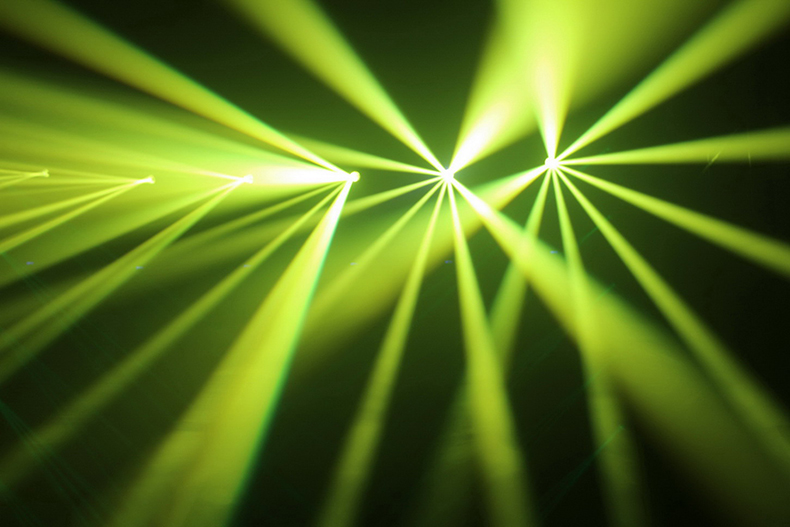 光束灯和摇头灯的实际应用?效果图