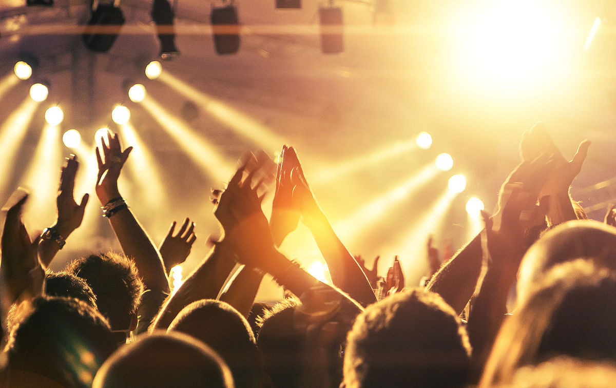 舞台灯光对舞台表演有哪些重要的作用？效果图