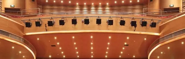 大型综艺节目舞台灯光设计技巧效果图