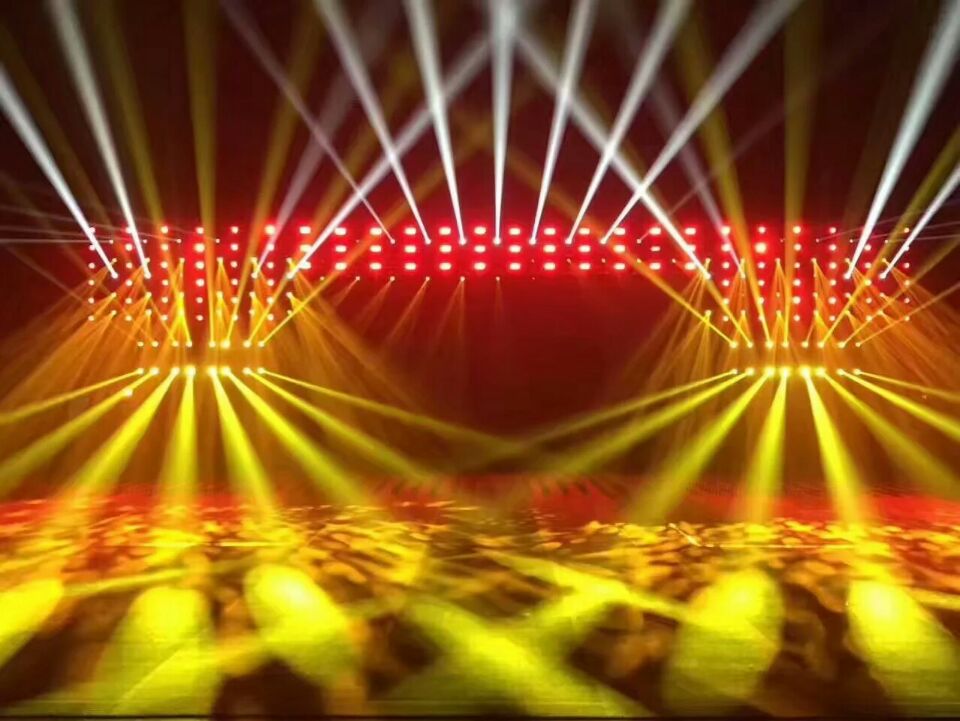 如何操作舞台灯光设备效果图