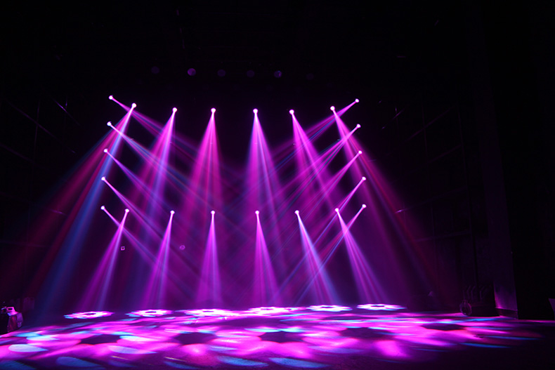 舞台灯光摇头灯结构效果图