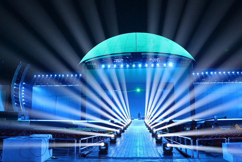 舞台灯光摇头灯结构效果图