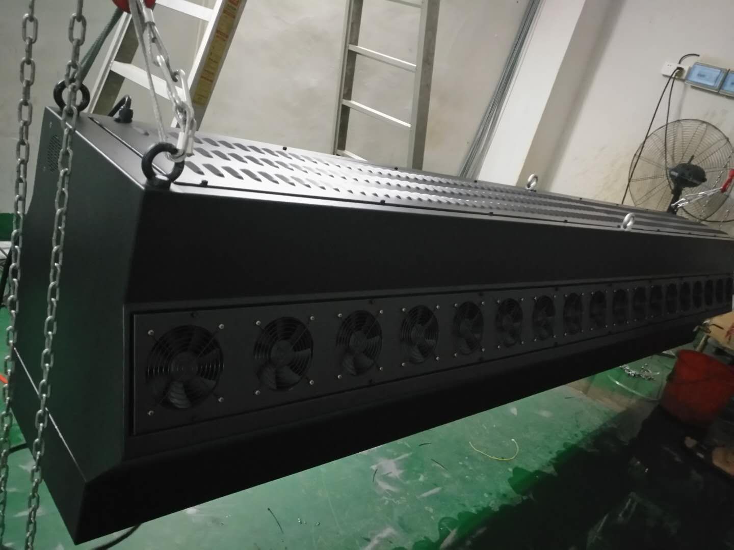 三米雾屏/雾幕机实物图展示效果图